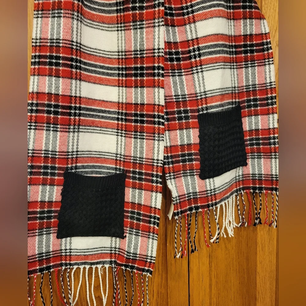 NWT Kirkland Plaid scarf